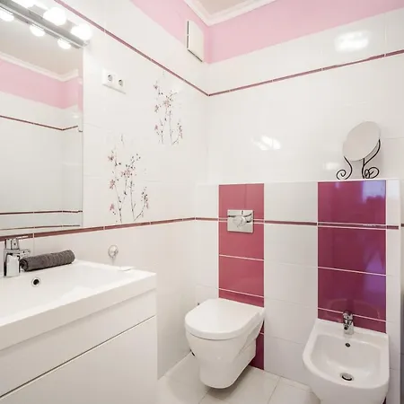Downtown Karpat 9 Apartment