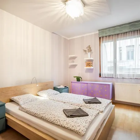 Downtown Karpat 9 Apartment